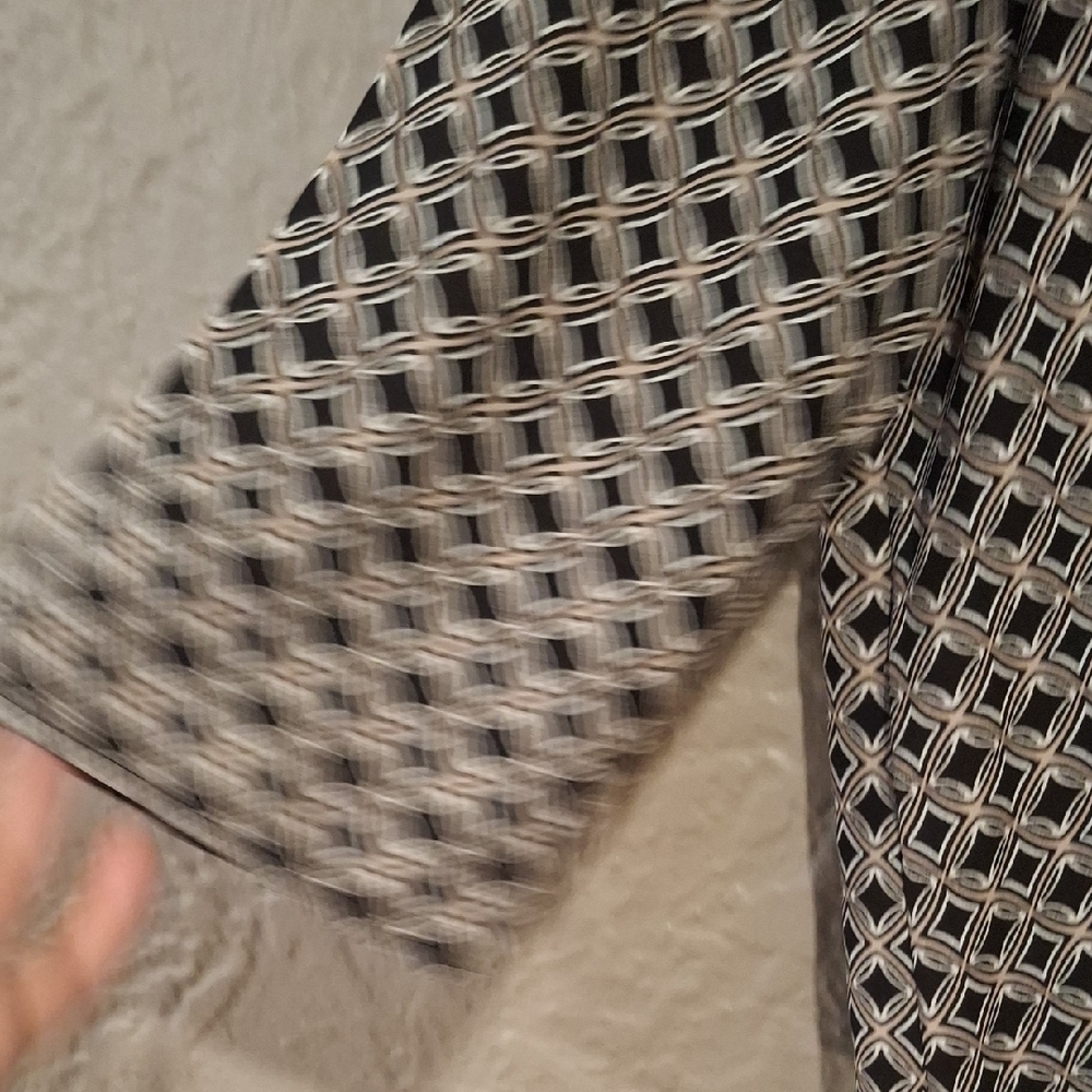 Dana Buchman Black and White Boxy Blouse with 3/4 Sleeves - Picture 4 of 6